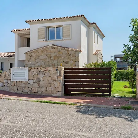 R House Puntocasabudoni Cove